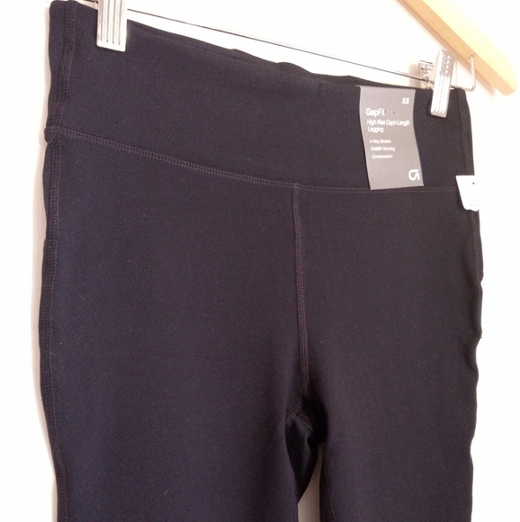 Gap fit high rise capri-length leggings in black women size X small NWT - Picture 3 of 9